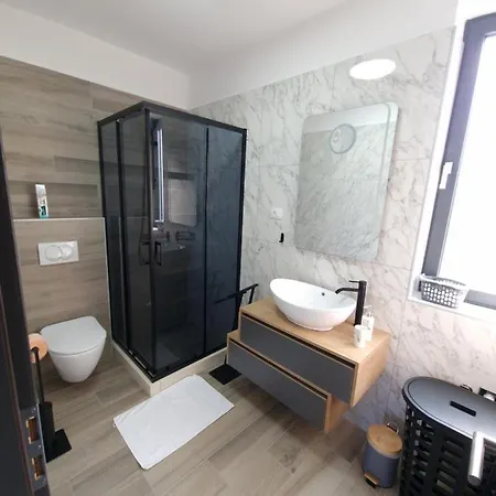 Marebella * 鲁巴达