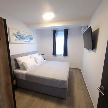 Marebella * 鲁巴达