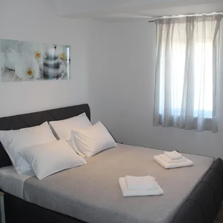 Marebella Apartamento *